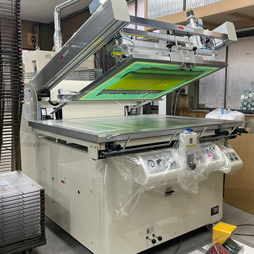 工場設備:シルクスクリーン印刷機